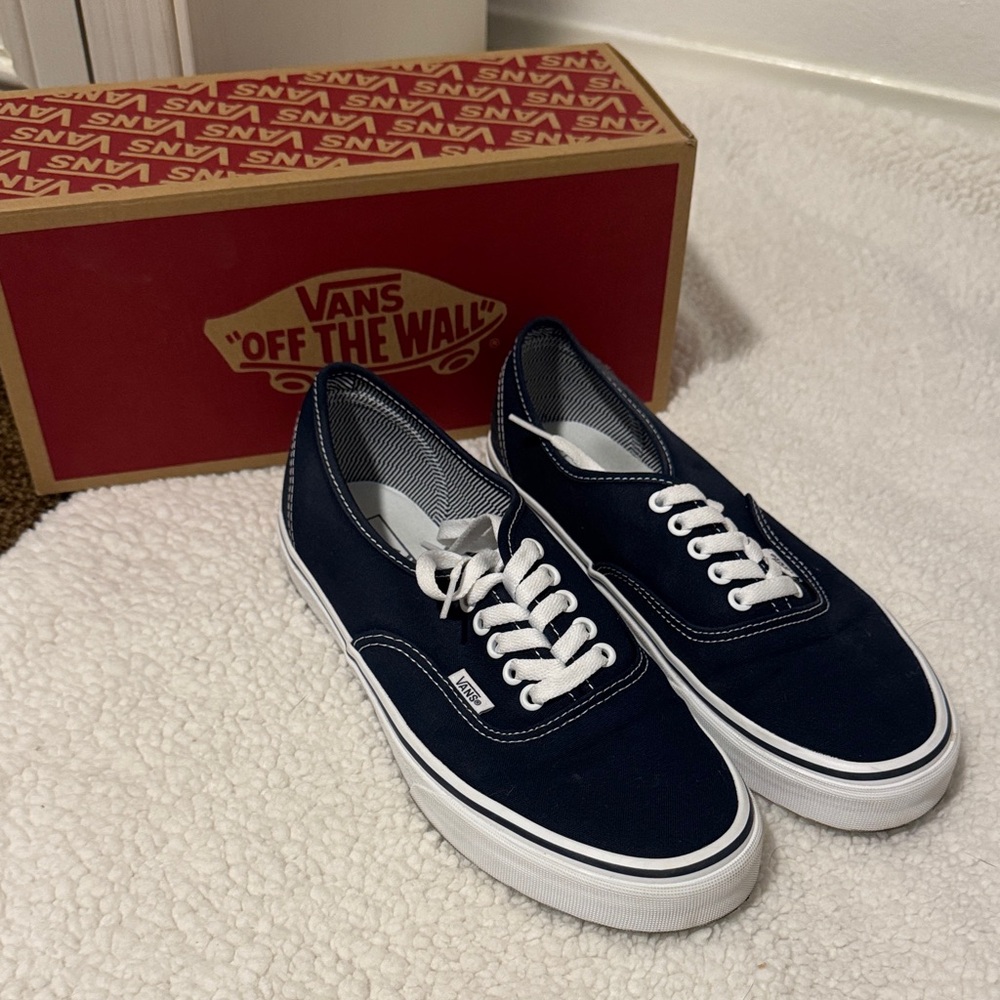 Vans Men's Navy Canvas Sneakers
